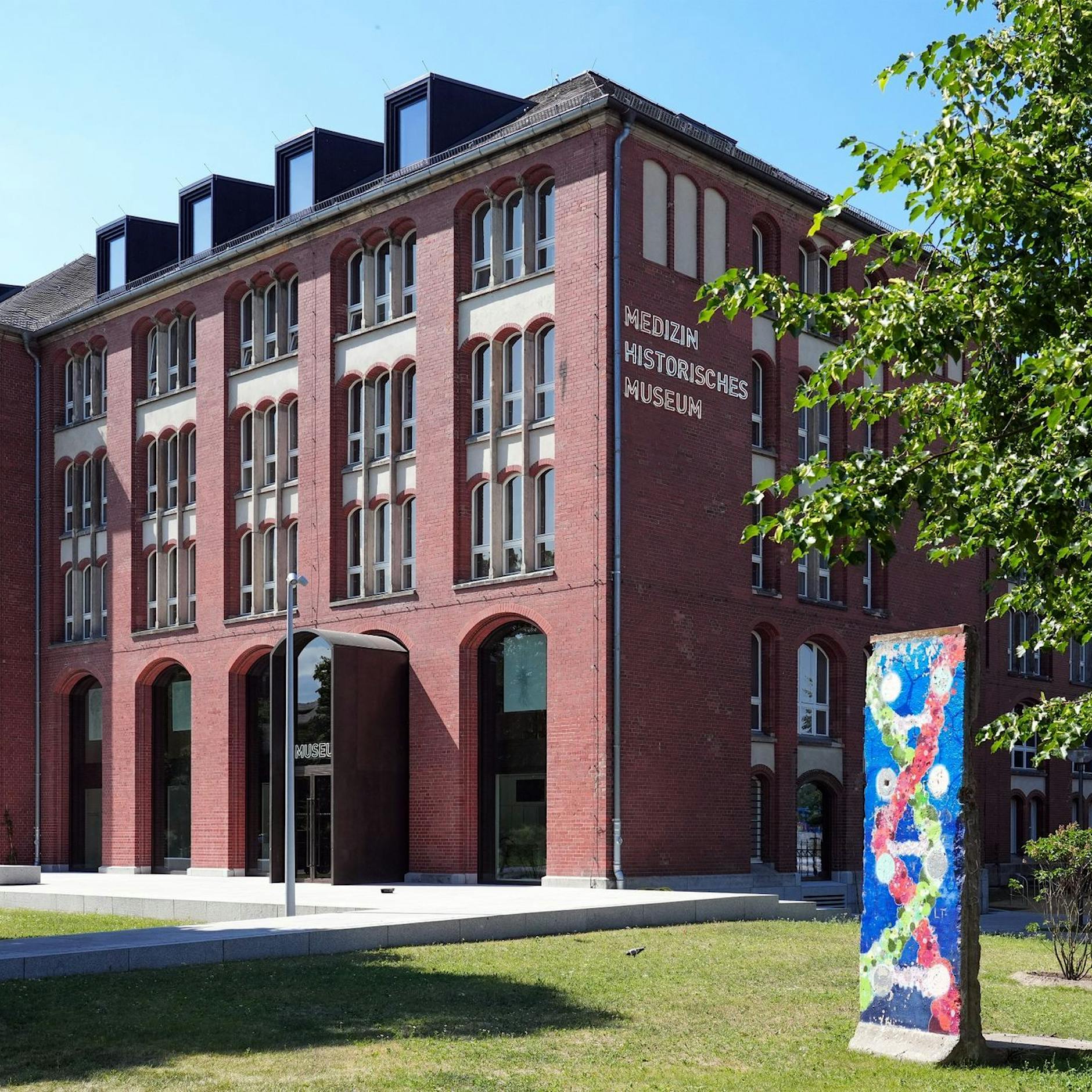 „Hier fließt kein Blut“: Medizinhistorisches Museum in Berlin öffnet wieder