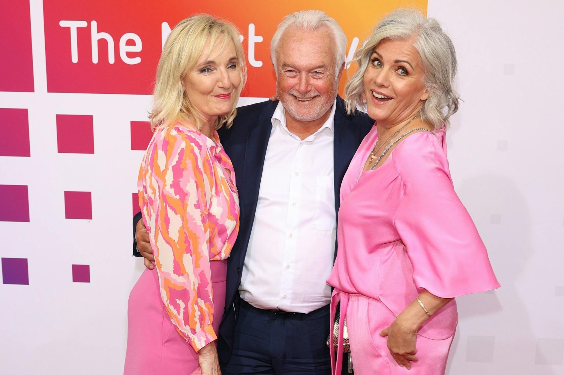 Berlin: Annette Marberth-Kubicki, Wolfgang Kubicki und Birgit Schrowange (v.l.) kommen zur Bertelsmann-Party 2023 in die Hauptstadtrepräsentanz des Konzerns. 