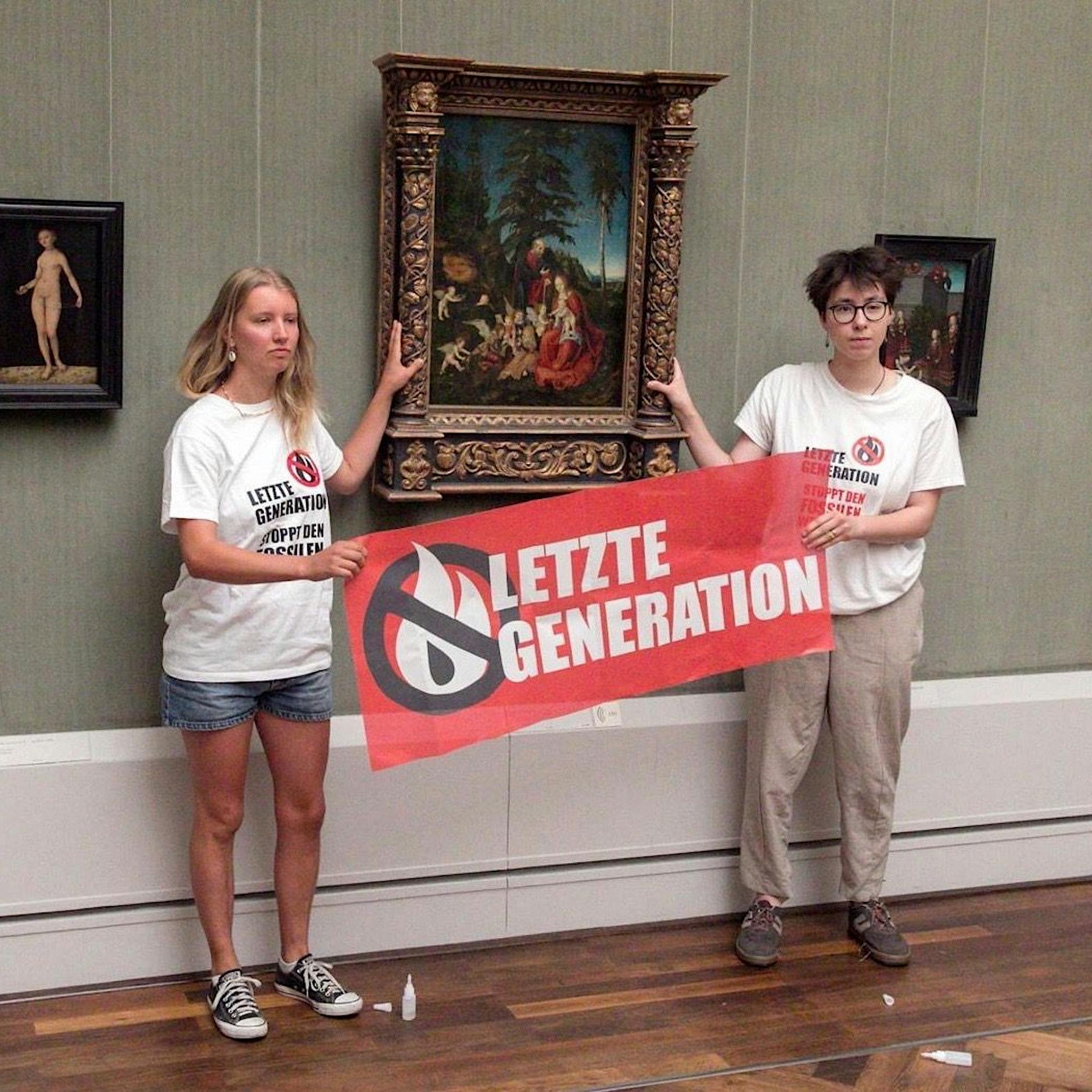 Letzte Generation: Aktivistin Lina E. wegen zehn Klebeblockaden vor Berliner Amtsgericht