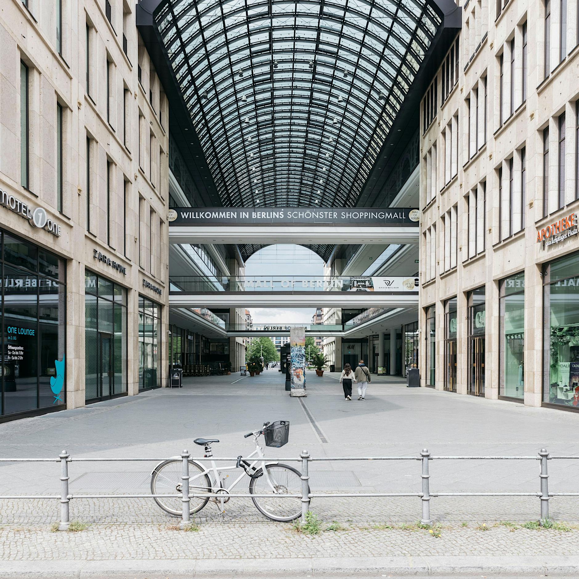 „Plural Perspectives“ in Tempelhof: Fünf Berliner Orte in einer neuen Version