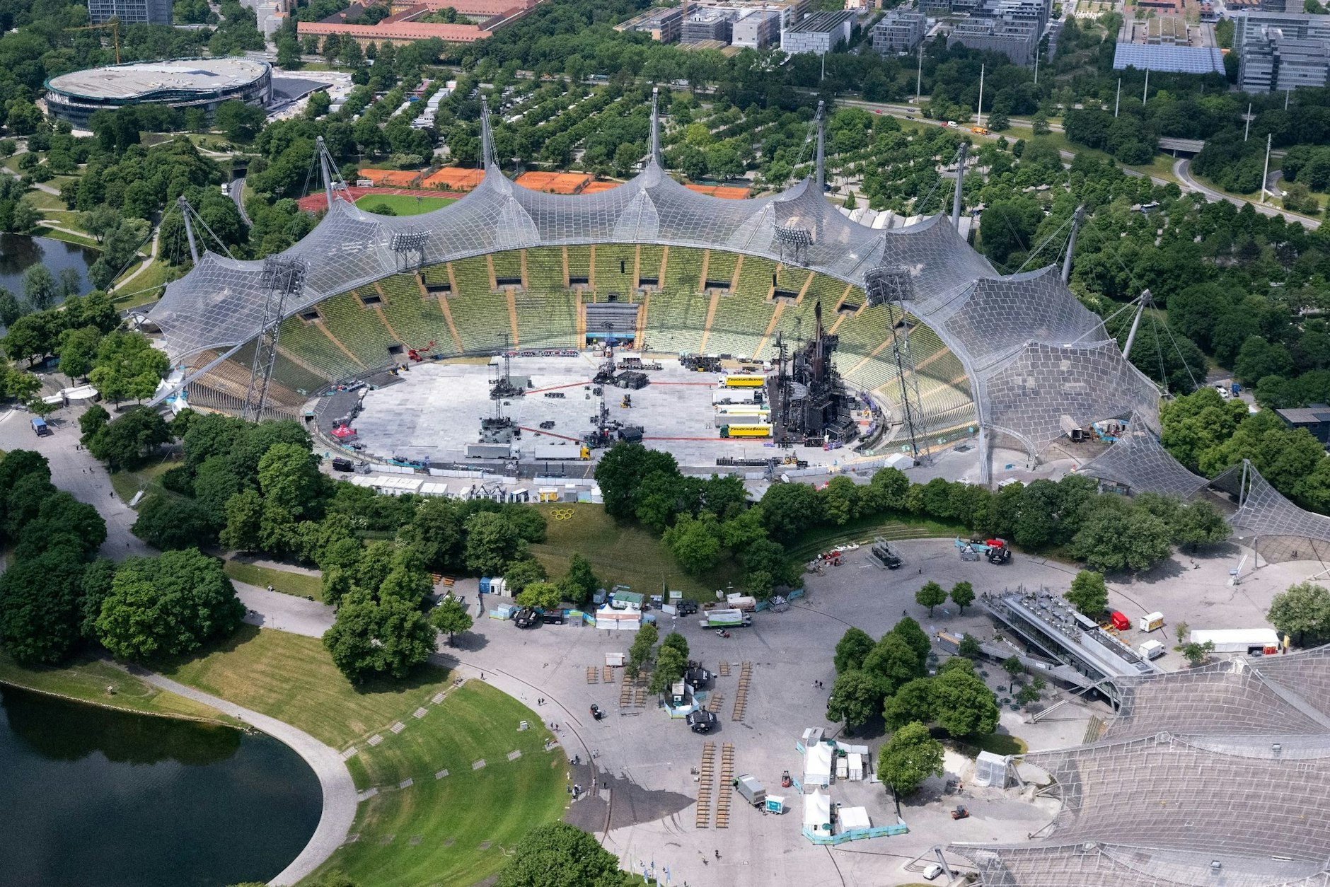 Im Olympiastadion in München spielt Rammstein vier Konzerte. Eine sogenannte Row Zero soll es dort nicht geben.