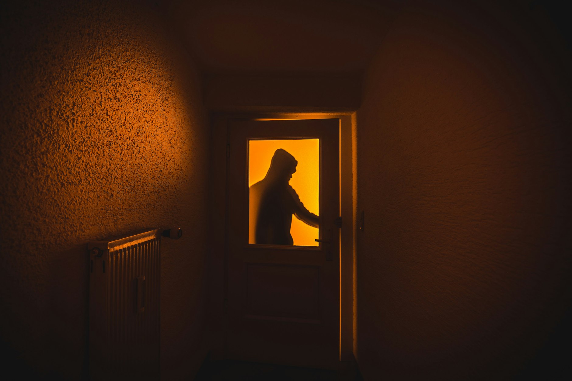 Wenn die eigenen vier Wände nicht mehr sicher sind: Einbrecherbanden spionieren in ganz Berlin die Wohnungen aus – auf eine neue Weise.