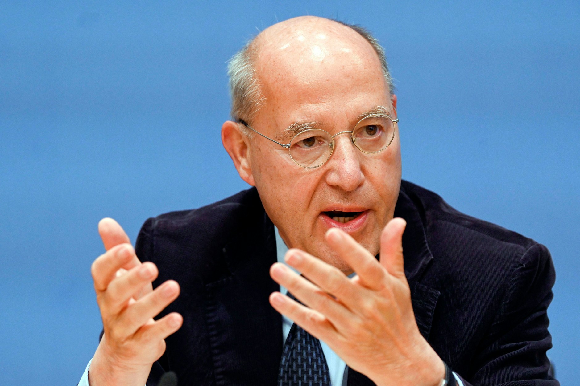 Gregor Gysi hat seine Parteikollegin Sahra Wagenknecht dazu aufgefordert, keine neue Partei zu gründen.