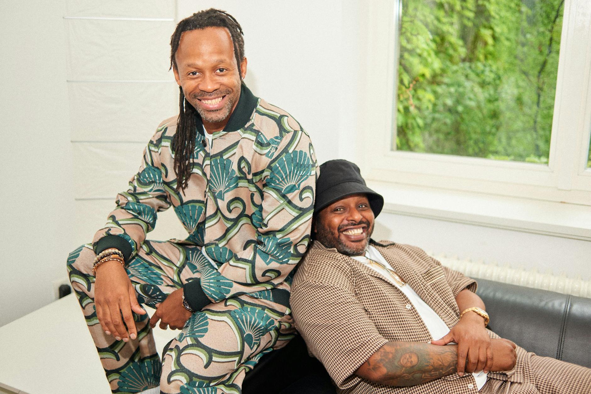 Tshawe Baqwe und Yosef Wolde-Mariam in den Studios von Warner Music in Berlin. 