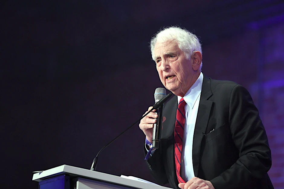 ARCHIV - Daniel Ellsberg auf einer Aufnahme aus dem Jahr 2019.  