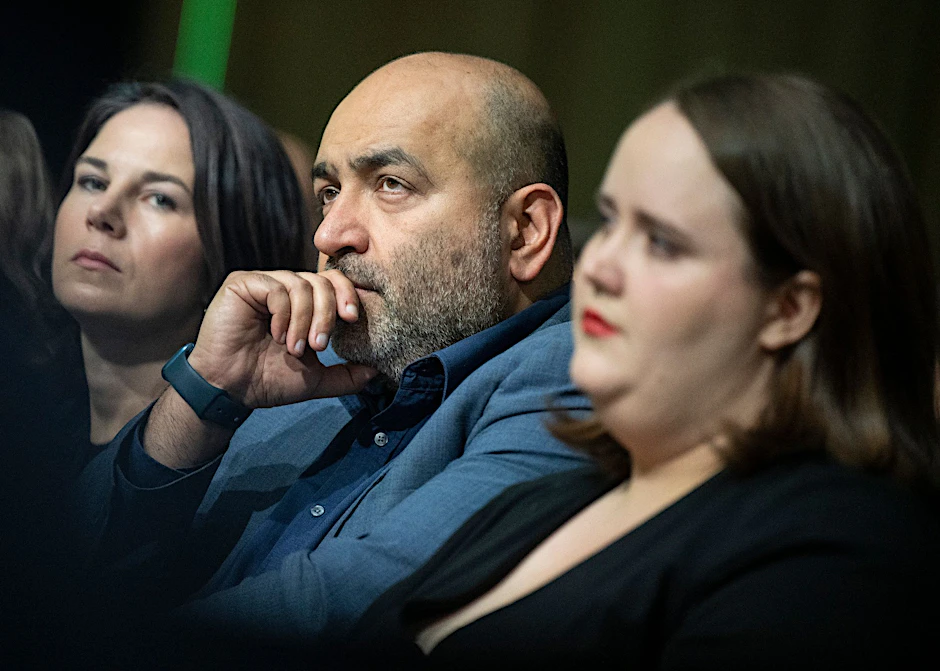 Streit um Asylrecht: Grüne stärken Parteispitze den Rücken