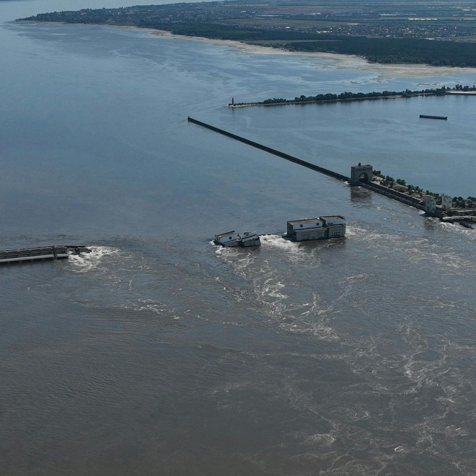 Beweise verdichten sich: Russland sprengte wohl Staudamm in Ukraine