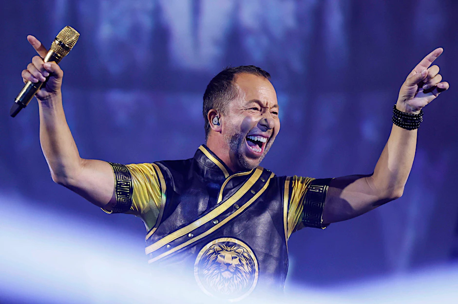 DJ Bobo auf seiner „EVOLUT30N“-Tour, hier beim Auftritt in Erfurt