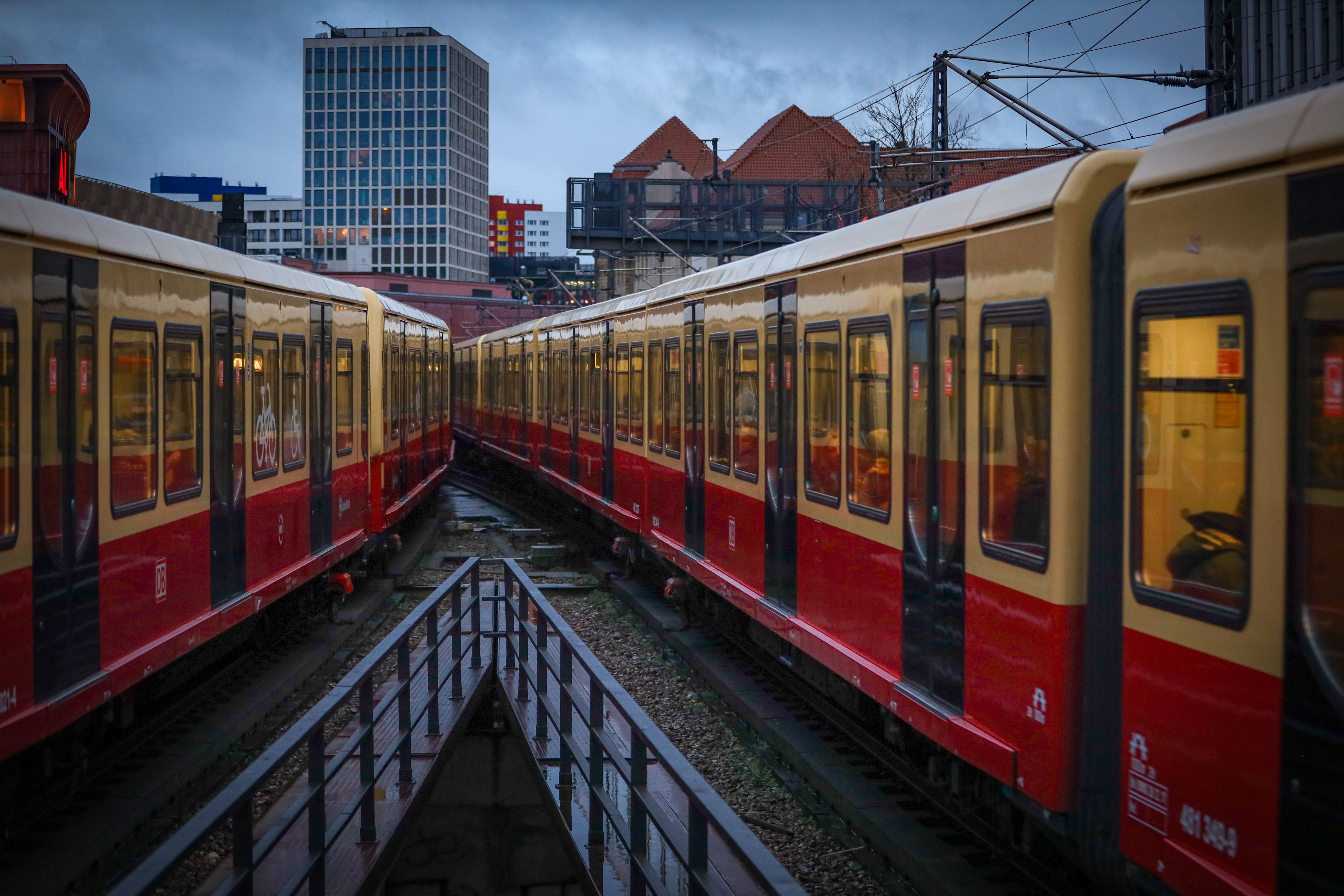 KI-Projekt Der Deutschen Bahn: Berliner S-Bahn Fährt Bald Mit ...