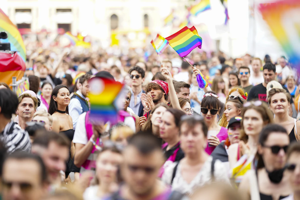 Säbel, Axt, Pistolen entdeckt: Terroranschlag auf Pride-Parade in Wien vereitelt