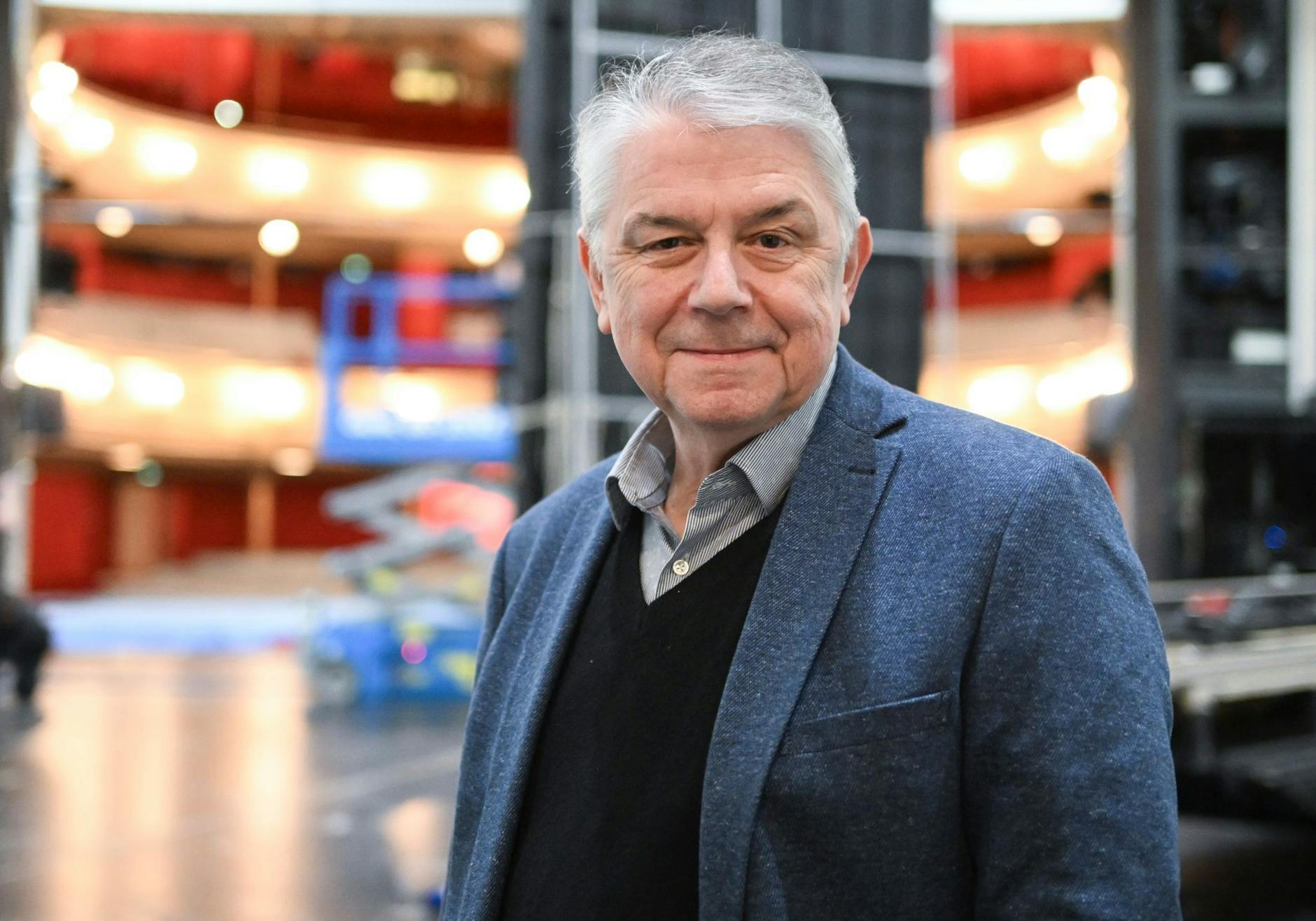 ARCHIV - Ulrich Khuon: Nach etlichen Jahren verabschiedet er sich als Intendant des Deutschen Theaters.