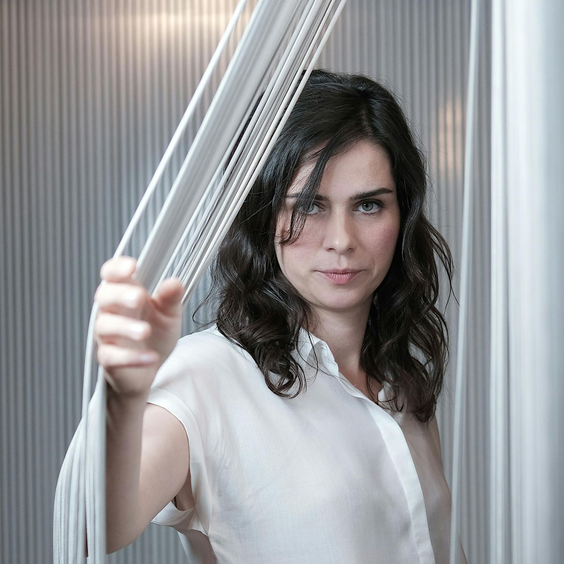 Rammstein: Nora Tschirner geht mit Spendenaktion auf Instagram gegen Lindemanns Anwälte vor