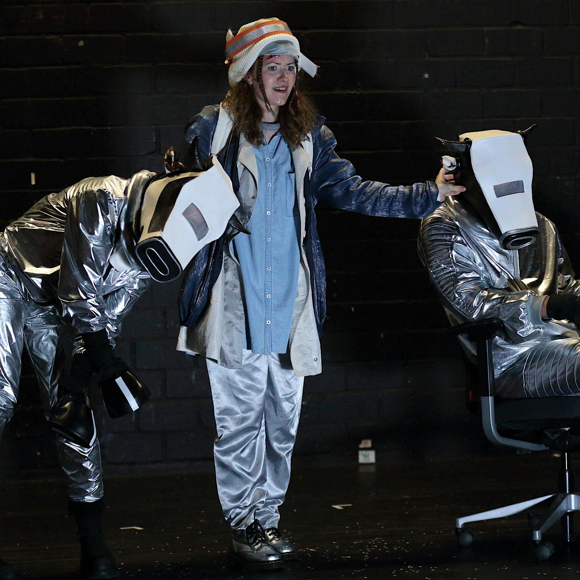 „Alles ist total trocken“: Wie das Grips die Klimakrise auf die Bühne bringt