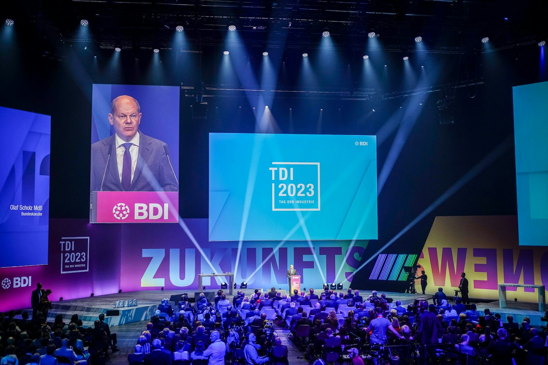 19. Juni 2023, Berlin: Bundeskanzler Olaf Scholz spricht beim Tag der Industrie (TDI) des Bundesverbandes der Deutschen Industrie (BDI). Jährlich treffen sich ranghohe Vertreter aus Politik und Wirtschaft auf der Veranstaltung.