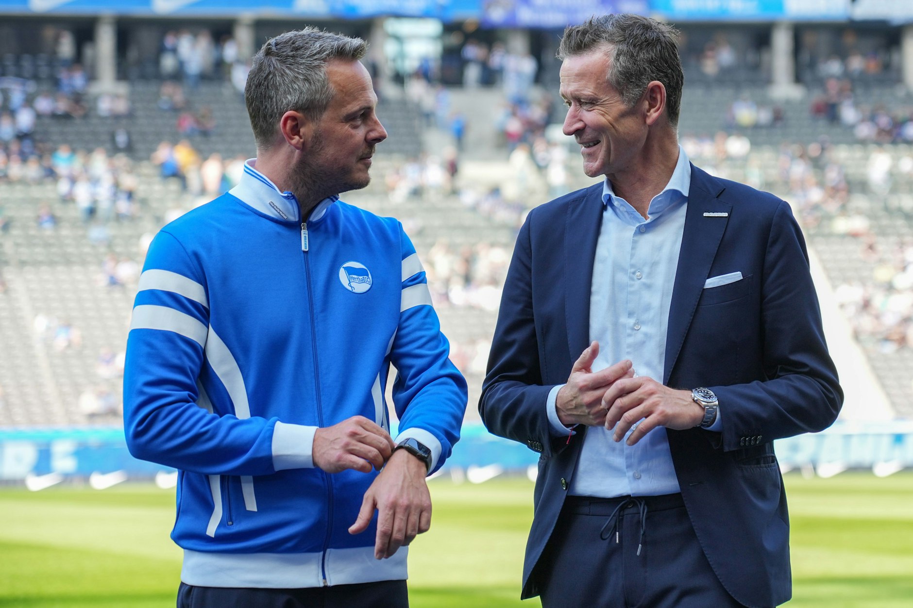 Können sich über die Reaktion der Gläubiger freuen: Hertha-Boss Kay Bernstein (l.) und Geschäftsführer Thomas E. Herrich.