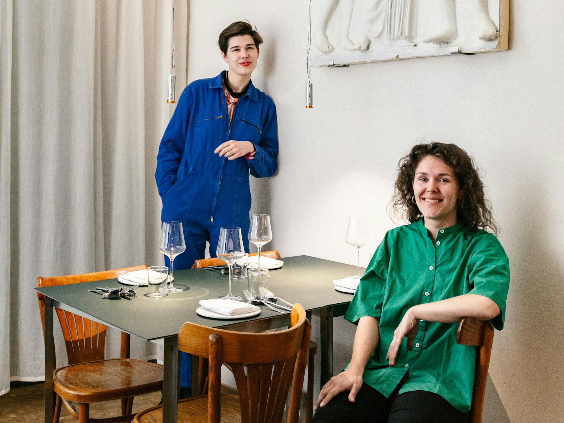 Weiß, was gut ist: Alina Jakobsmeier (rechts), hier mit Pars-Inhaberin Kristiane Kegelmann.