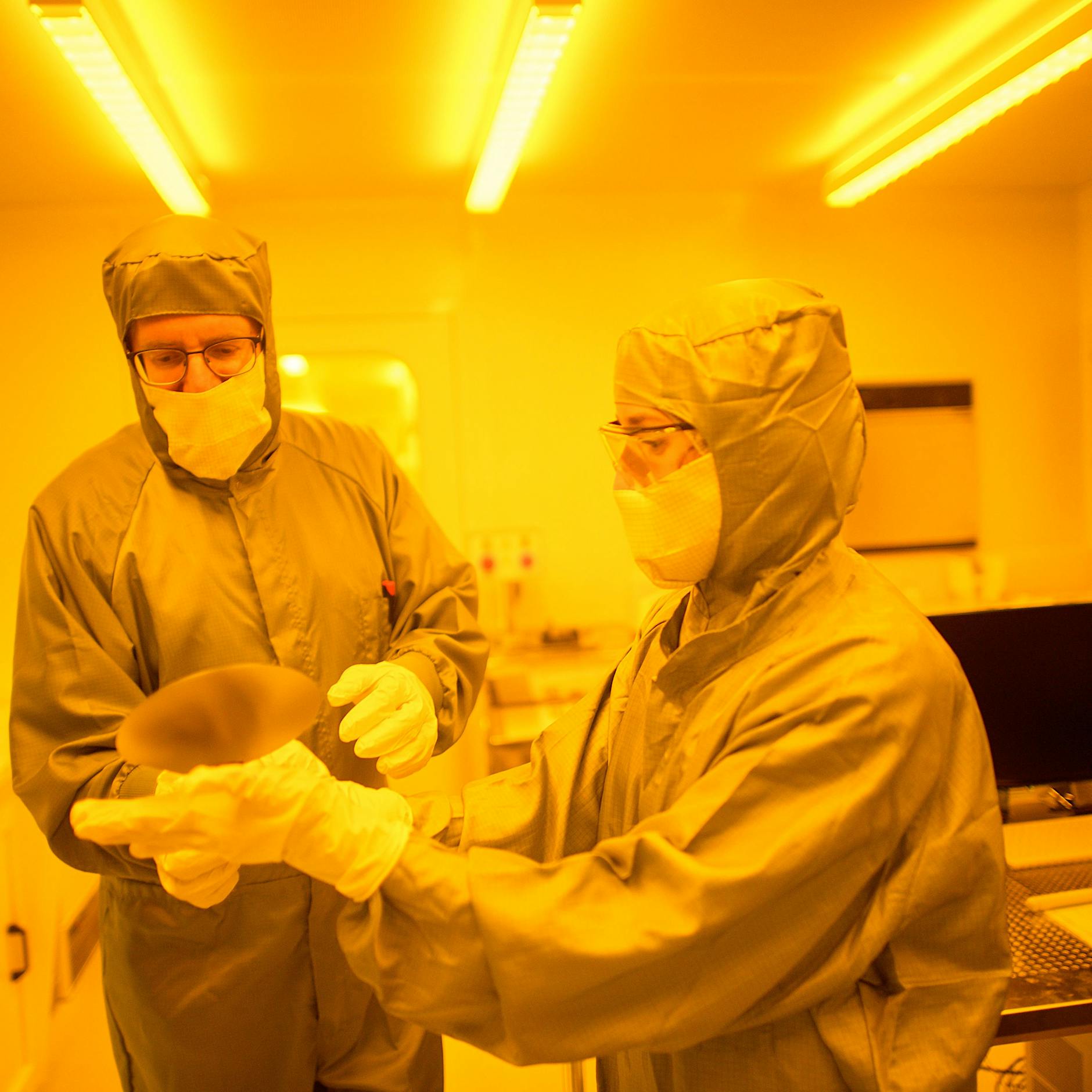 Mikrochips: Zehn Milliarden Euro an US-Hersteller – wird Deutschland zur „Werkbank der Welt“?