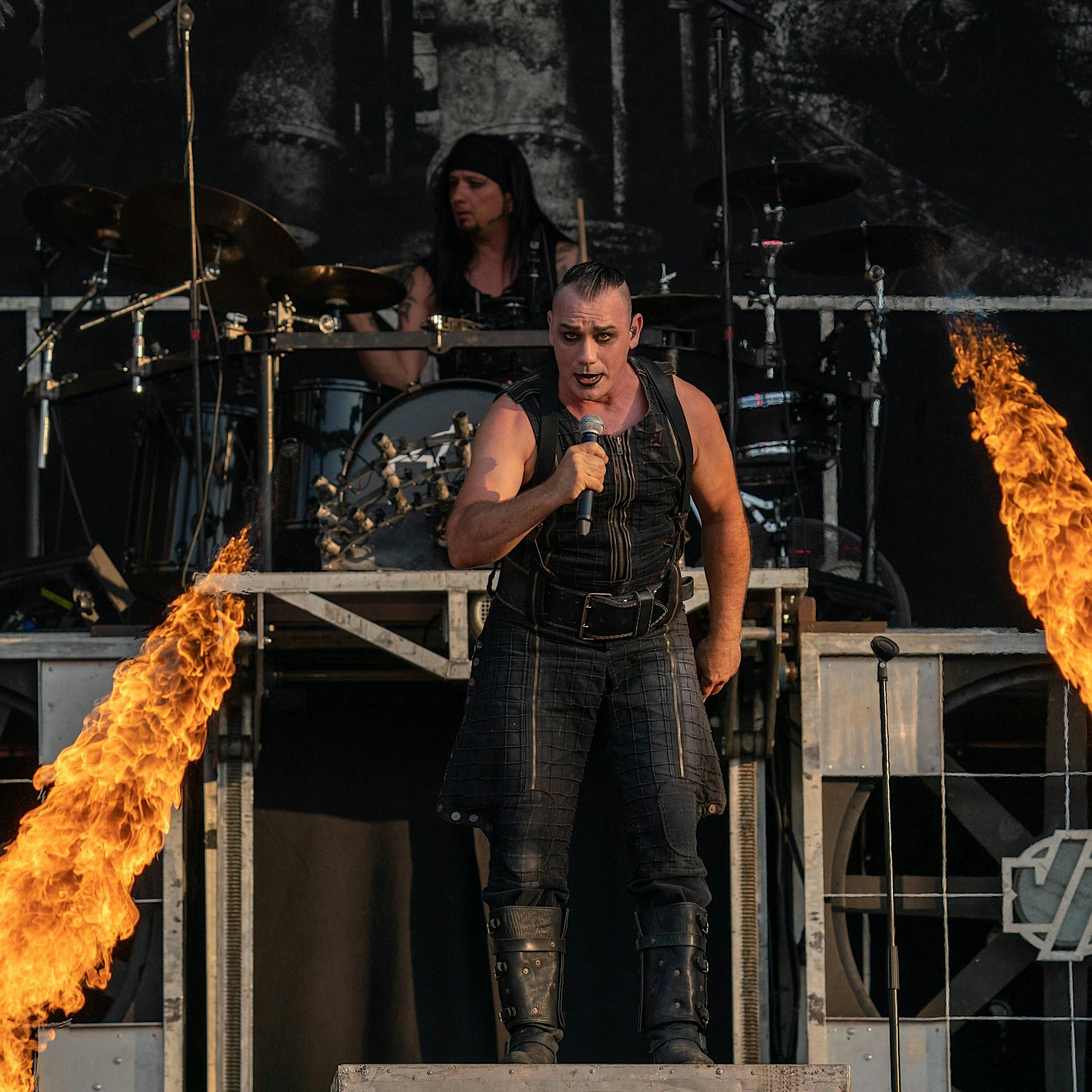 Vorwürfe gegen Till Lindemann: Jetzt reagieren auch Rammstein-Coverbands