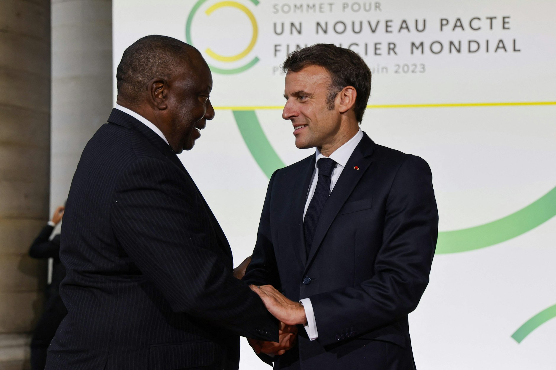 Emmanuel Macron und der südafrikanische Präsident Cyril Ramaphosa. Wird der französische Präsident  zum Brics-Gipfel eingeladen?