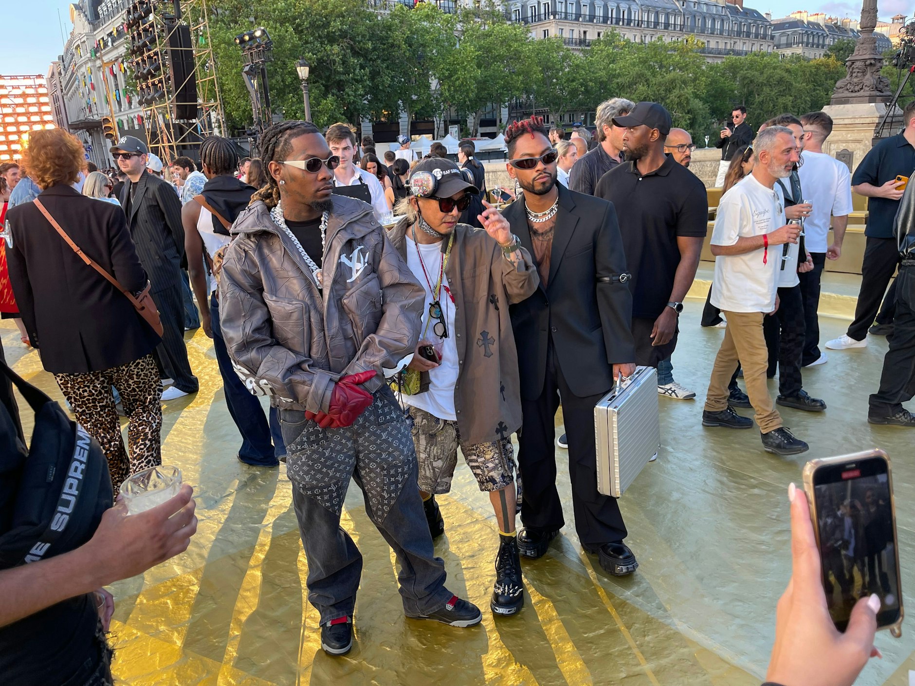 Wurde an diesem Abend um viele Fotos gebeten: Der Rapper Offset (links).