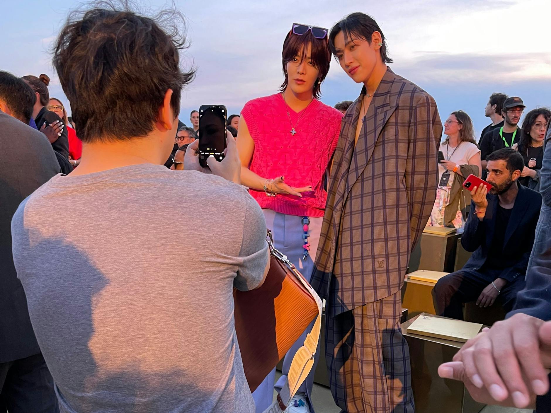 Der aus Japan stammende Sänger der Band NCT, Yuta Nakamoto (l.), und der K-Popstar Bam Bam, von der Band Got7, haben Follower im zweistelligen Millionenbereich.