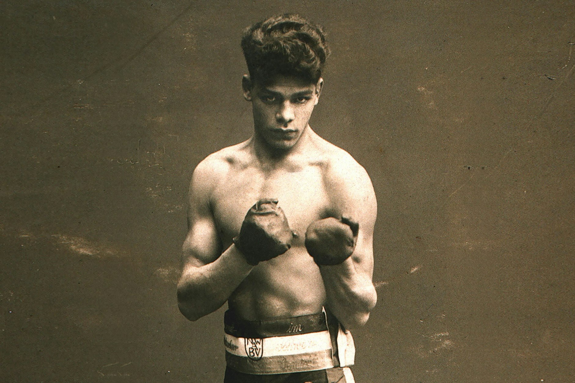 Johann „Rukeli“ Trollmann stand eine große Karriere als Boxer bevor. Doch schon vor Machtantritt der Nazis war der Sinto Schikanen ausgesetzt.