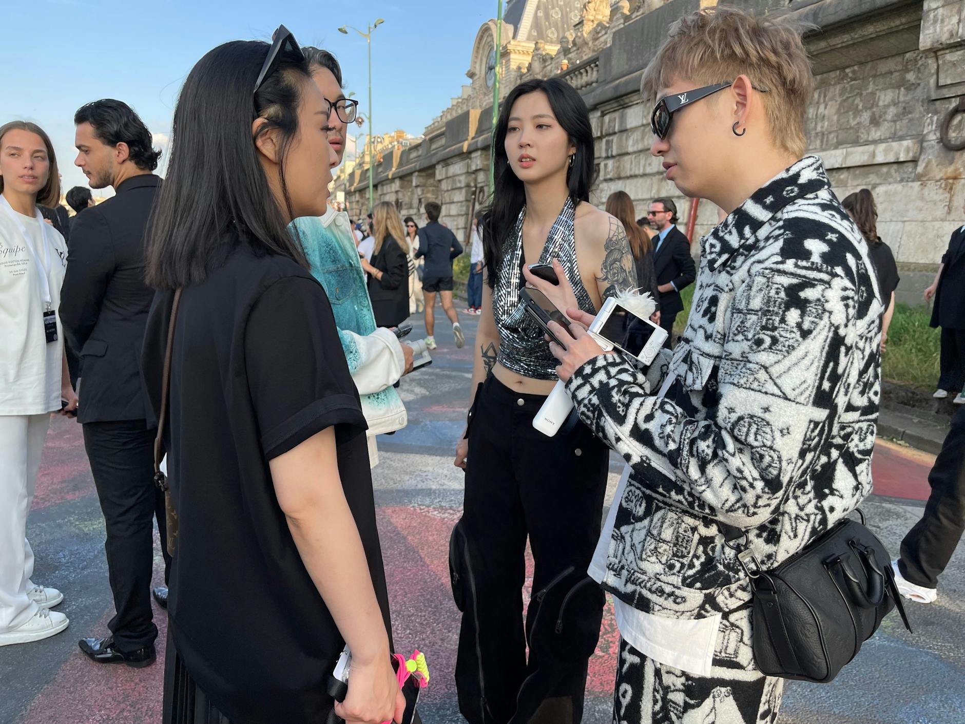 Unter den Geladenen befanden sich viele Louis-Vuitton-Fans aus Fernost.
