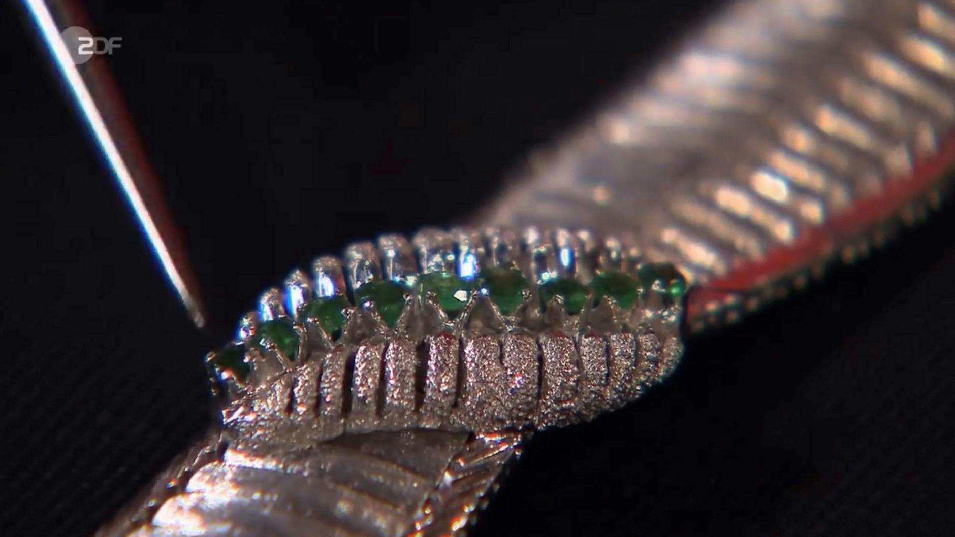 Die Smaragde des Armbandes bei „Bares für Rares“ sind geschickt geschliffen.