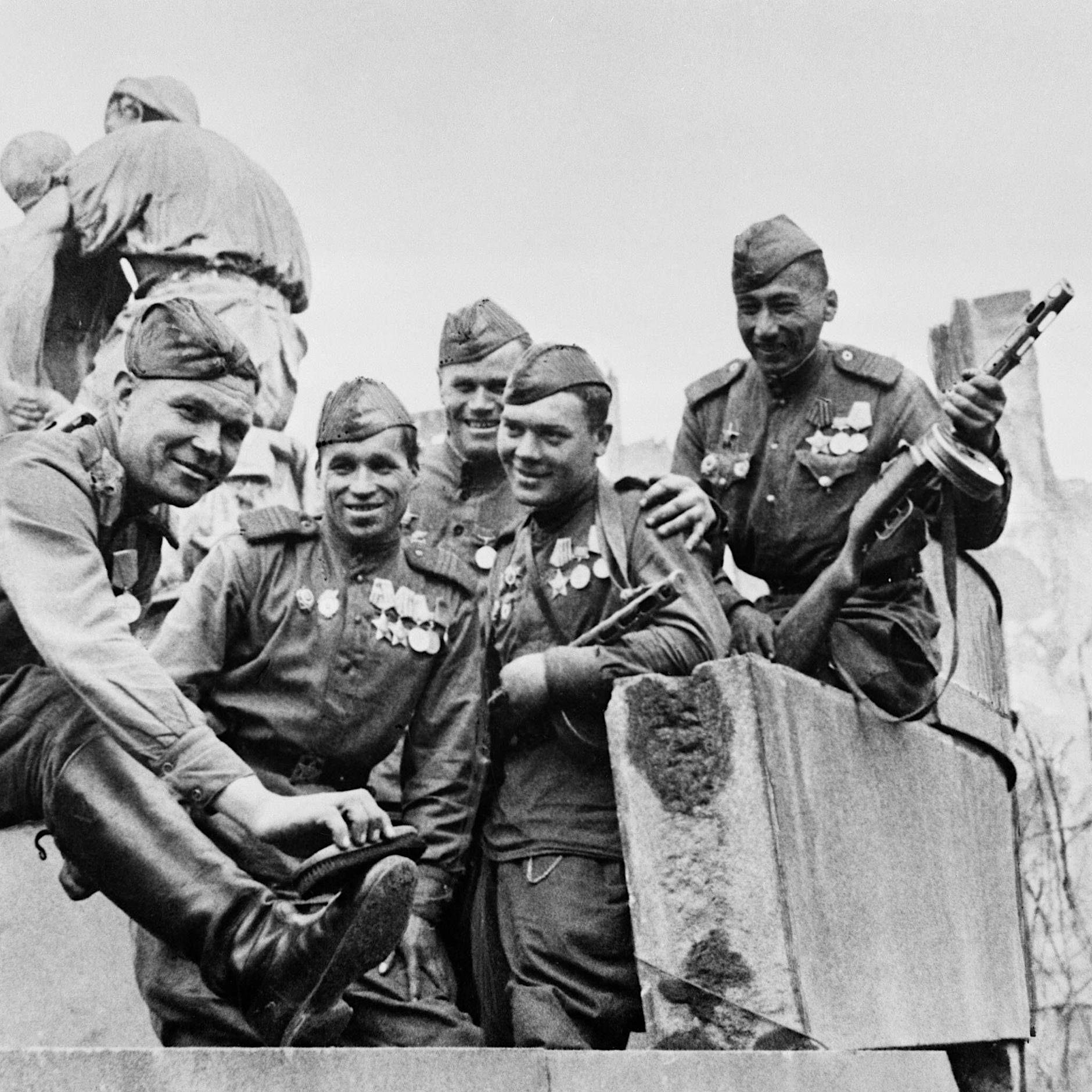 Kinder von Sowjetsoldaten: Wie ich die Familie meines Vaters fand