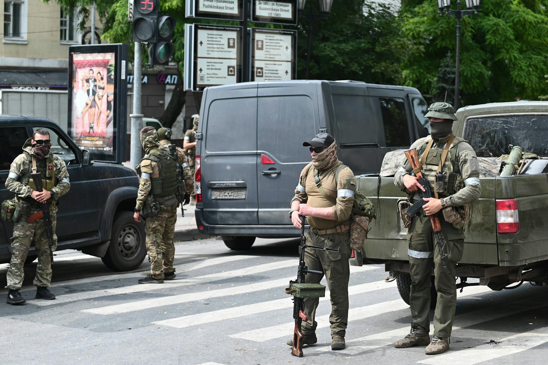 Söldner der Wagner-Gruppe am Samstag in Rostow am Don.