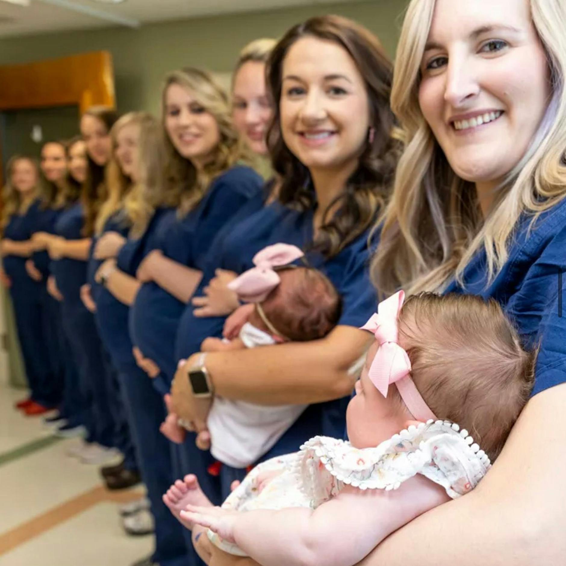 12 Krankenschwestern einer Baby-Station gleichzeitig schwanger