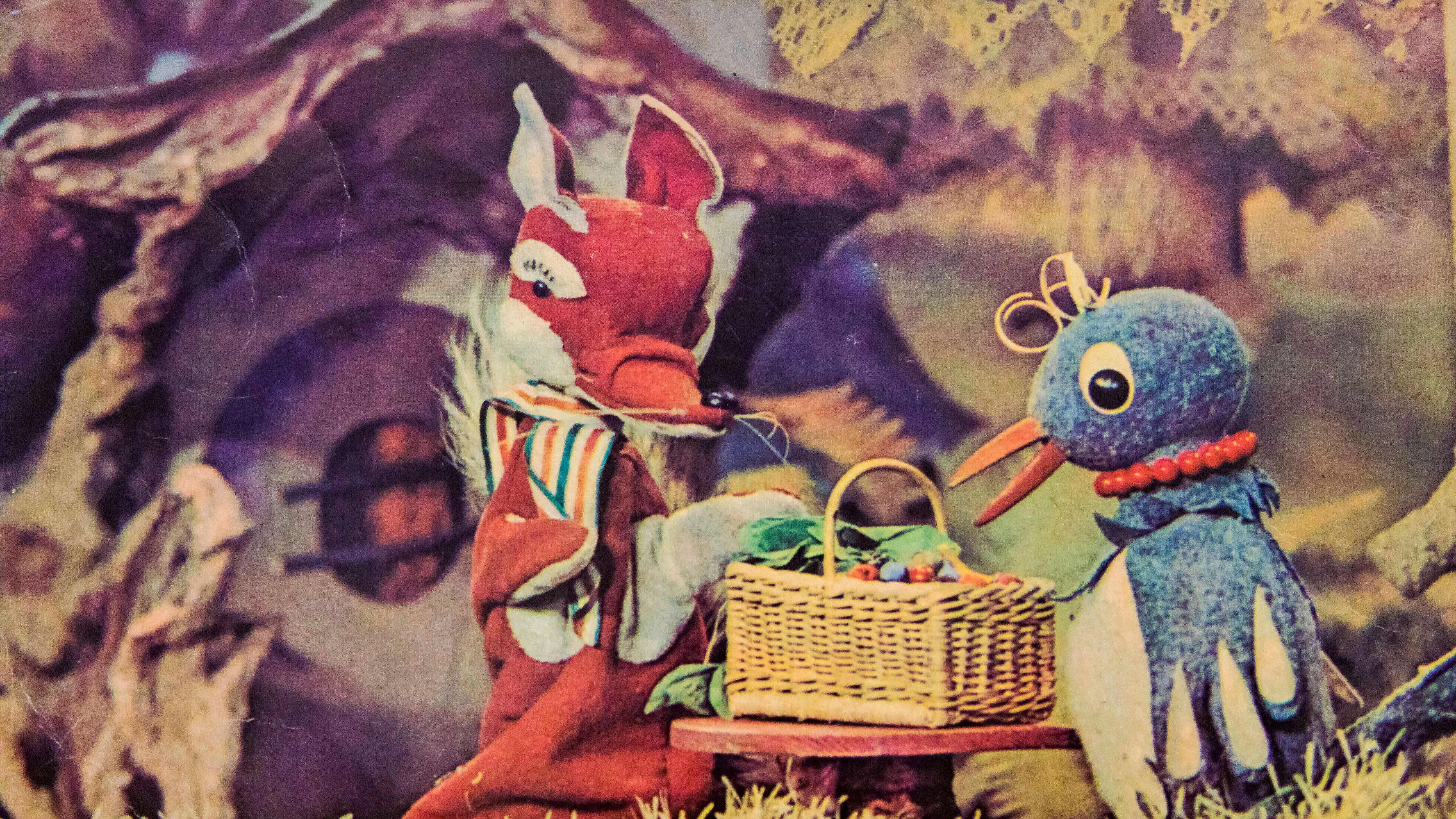 Heinz Fülfe lieh auch anderen Figuren des DDR-Fernsehens die Stimme. Hier: Herr Fuchs und Frau Elster.