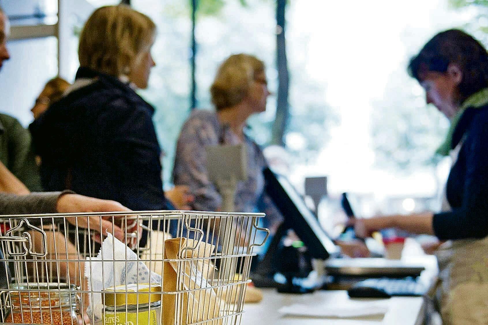 Und dann drängelt jemand an der Kasse im Supermarkt vor.