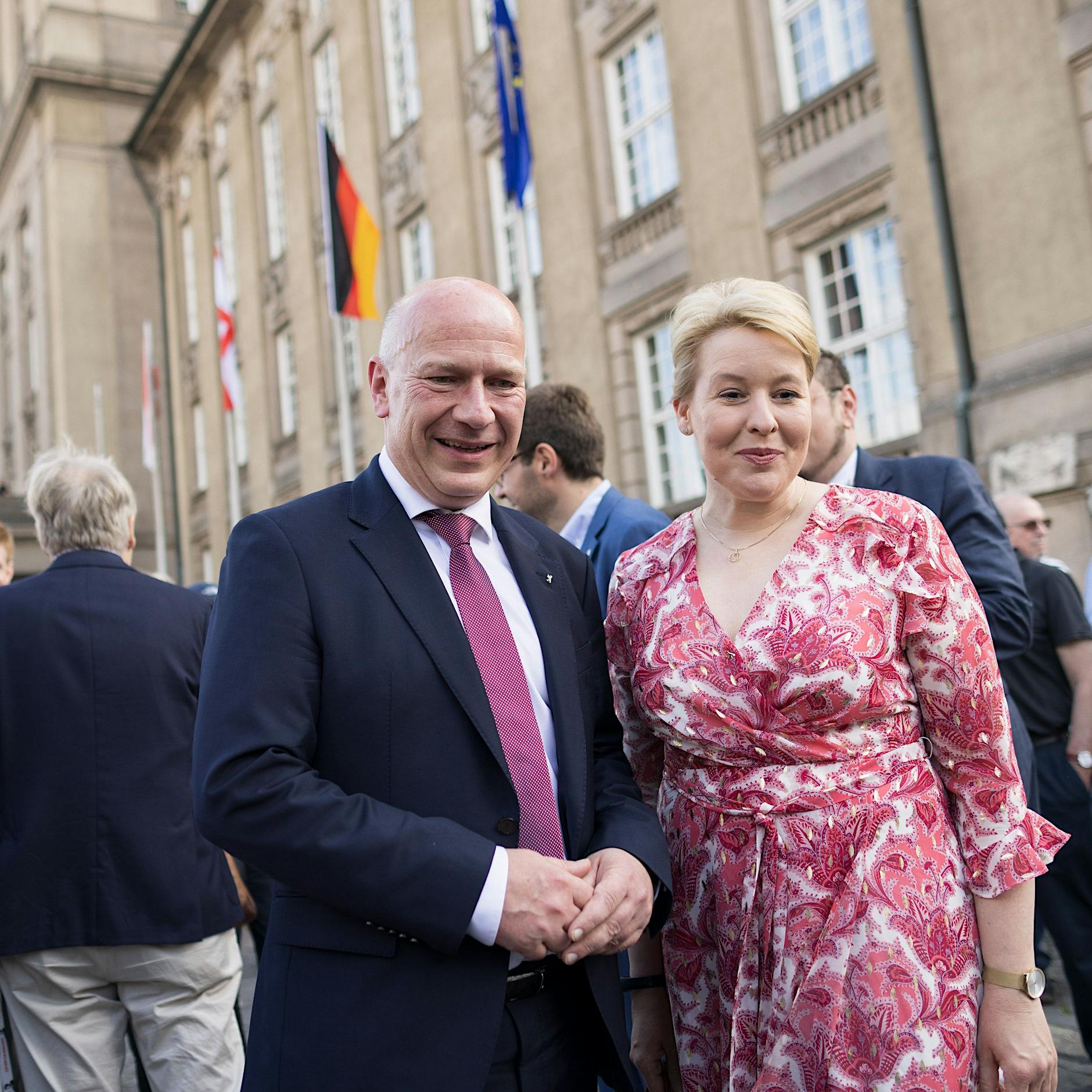 „Ich bin ein Berliner“: Hunderte beim Bürgerfest zu 60 Jahre Kennedy-Rede