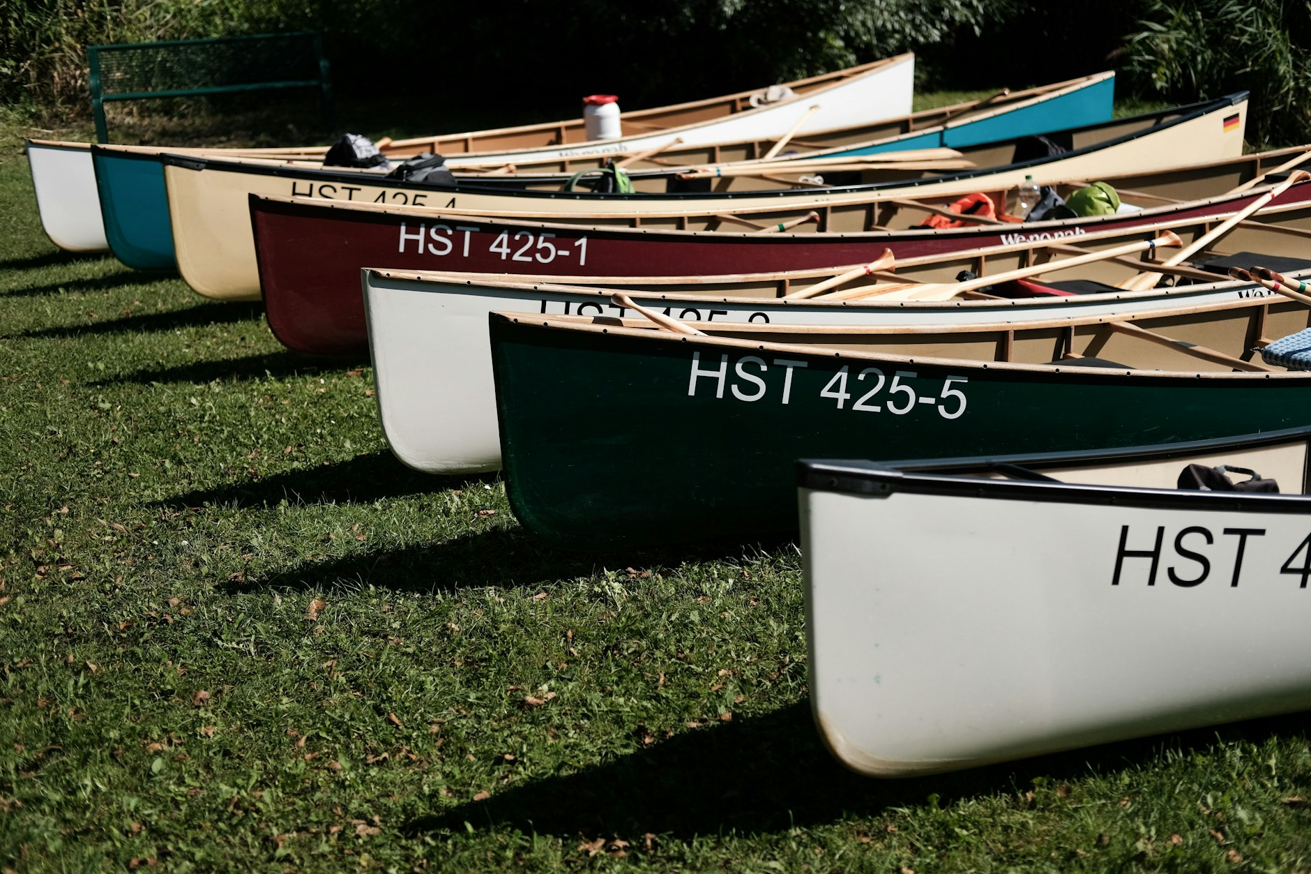 Die Boote am Ufer der Oder.