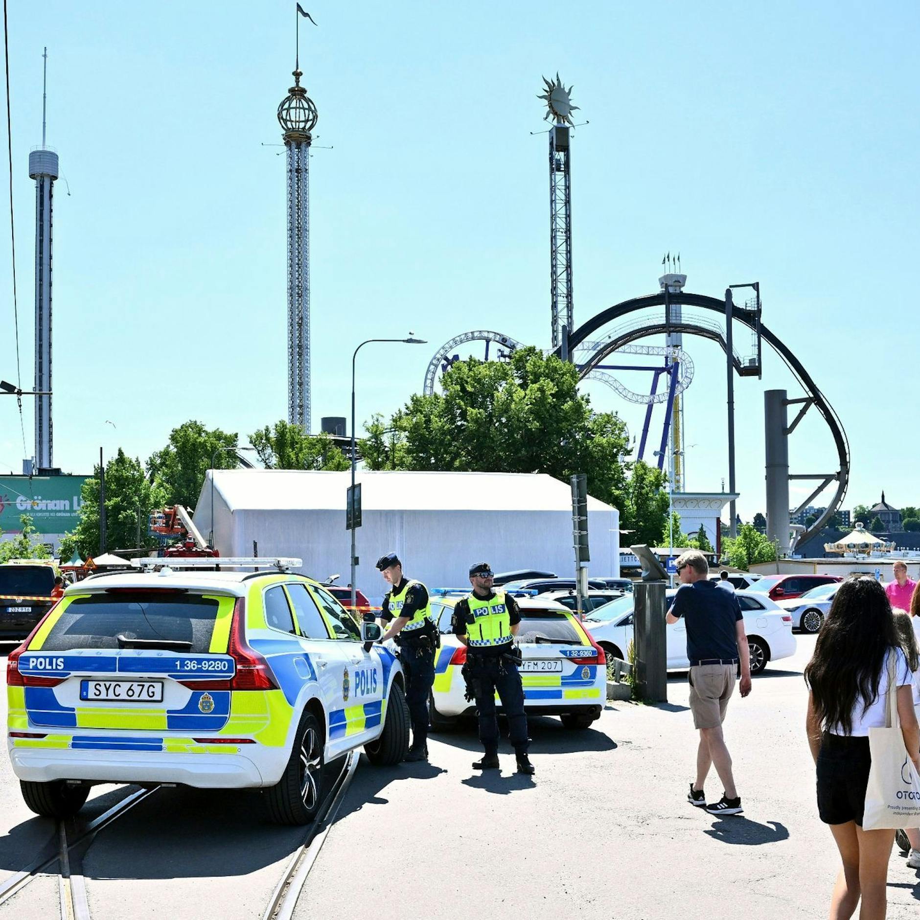 Image - Menschen stürzen aus entgleister Achterbahn: Ein Toter und 14 Verletzte