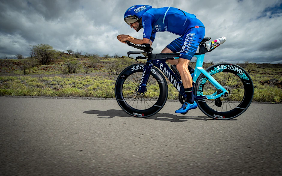 ARCHIV - Zweimaliger Ironman-Sieger: Patrick Lange.  