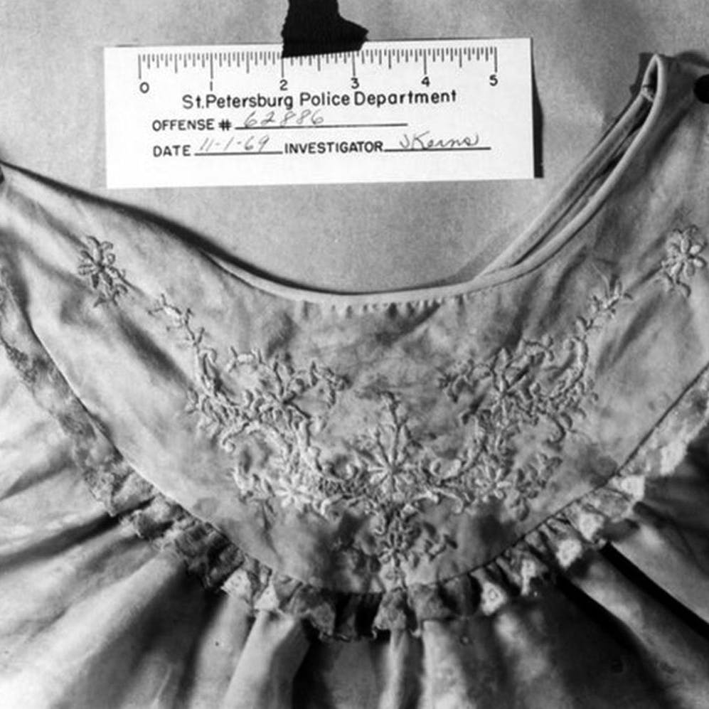 Das trug die ermordete Sylvia June Atherton.