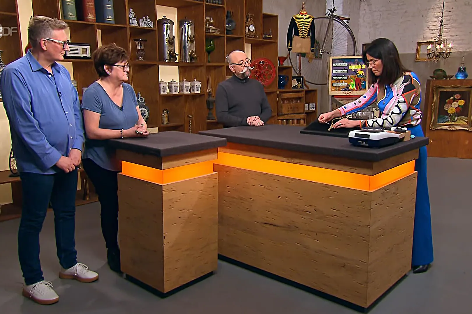 Hammer-Preis bei „Bares für Rares“: Diese Kette birgt ein Geheimnis!