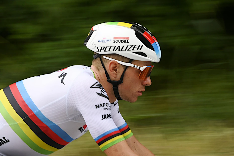 ARCHIV - Verzichtet auf die Tour de France: Weltmeister Remco Evenepoel.   Press/dpa