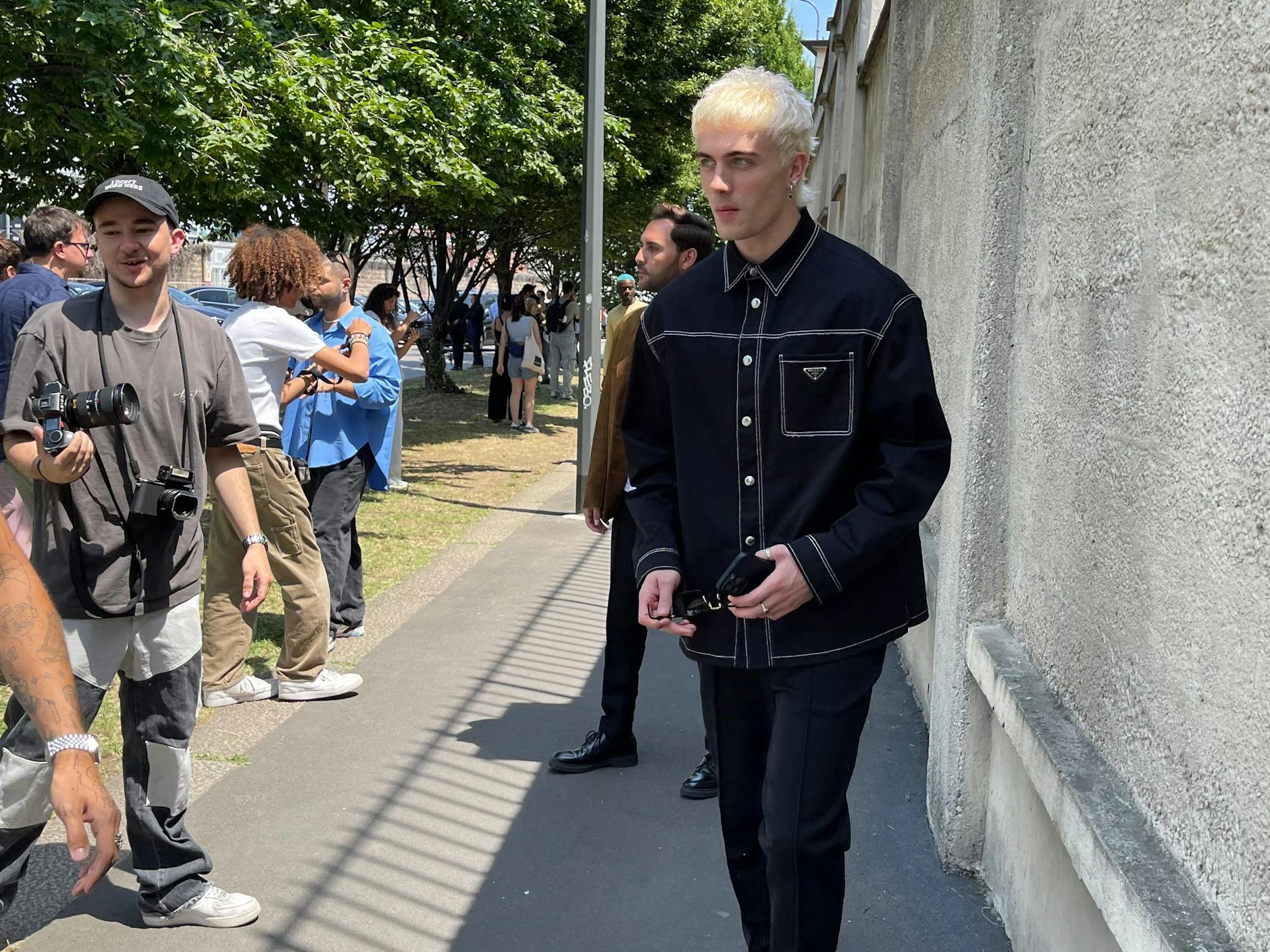 Wasserstoffblond liegt im Trend.