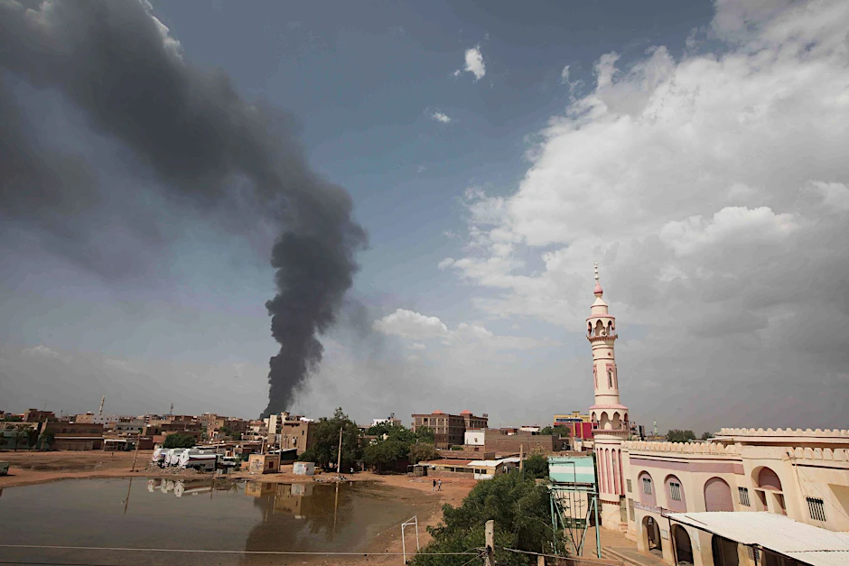 Die Gewalt zwischen der sudanesischen Armee und den paramilitärischen Rapid Support Forces hält seit Mitte April 2023 an, auch in der Stadt Khartum wird gekämpft.  