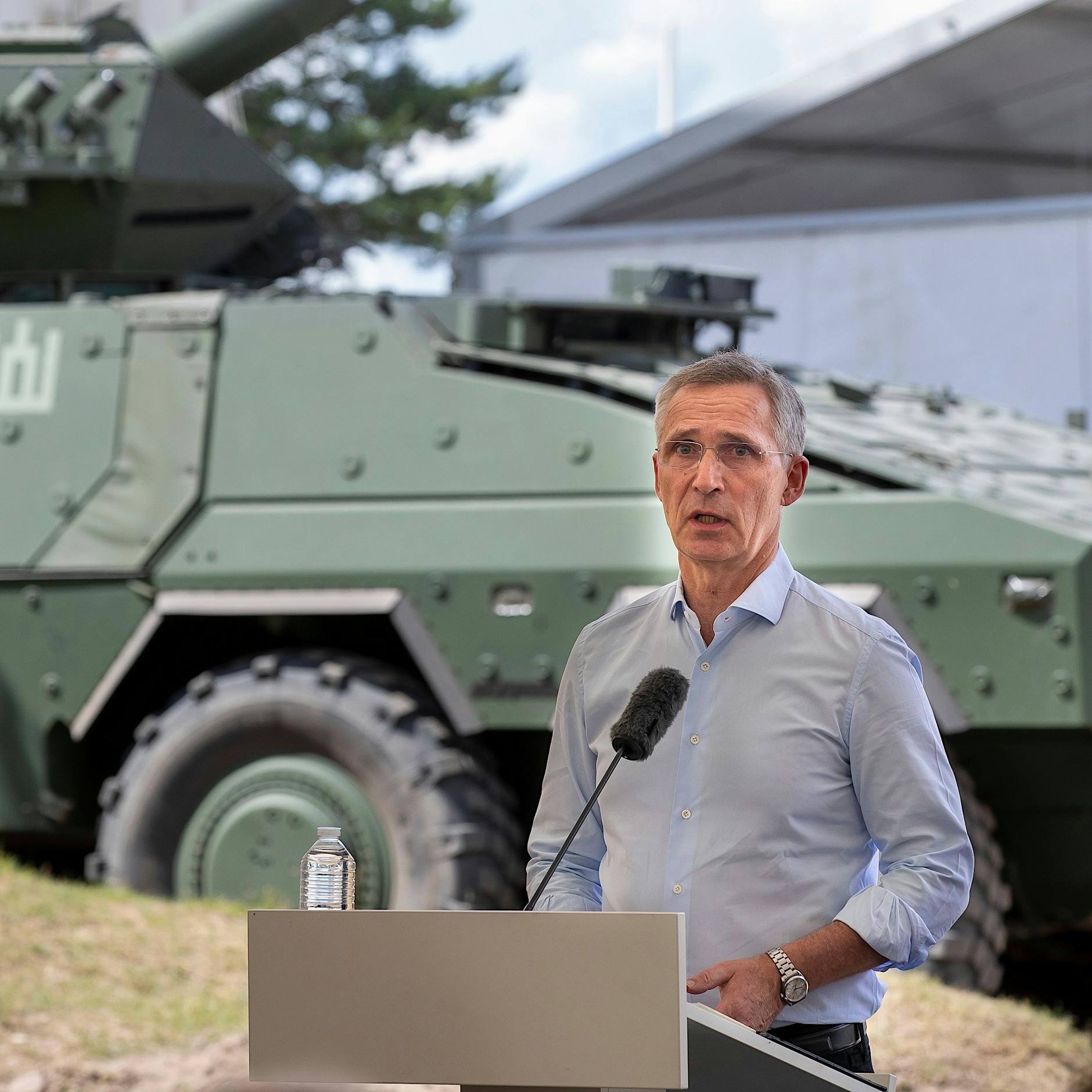 Nato-Chef Stoltenberg spricht in Rede von „Fragilität des deutschen Regimes“