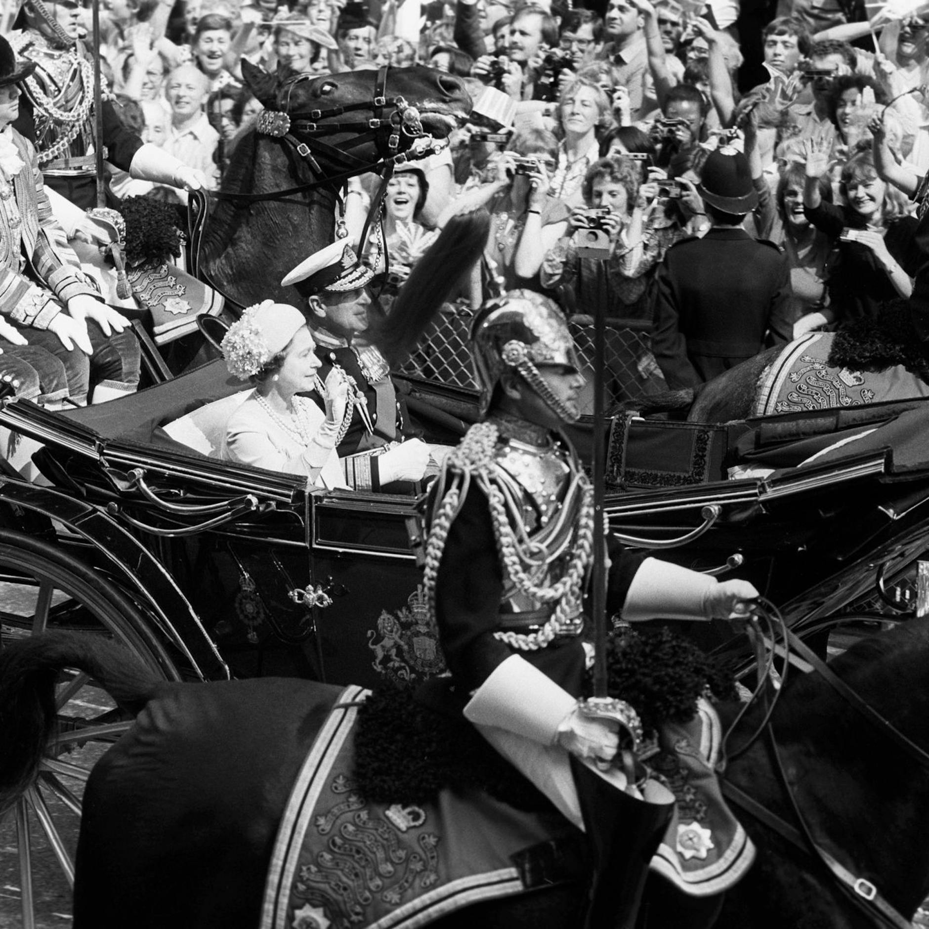 Image - Kammerdiener der Queen „Tall Paul“ wertet Tagebücher aus