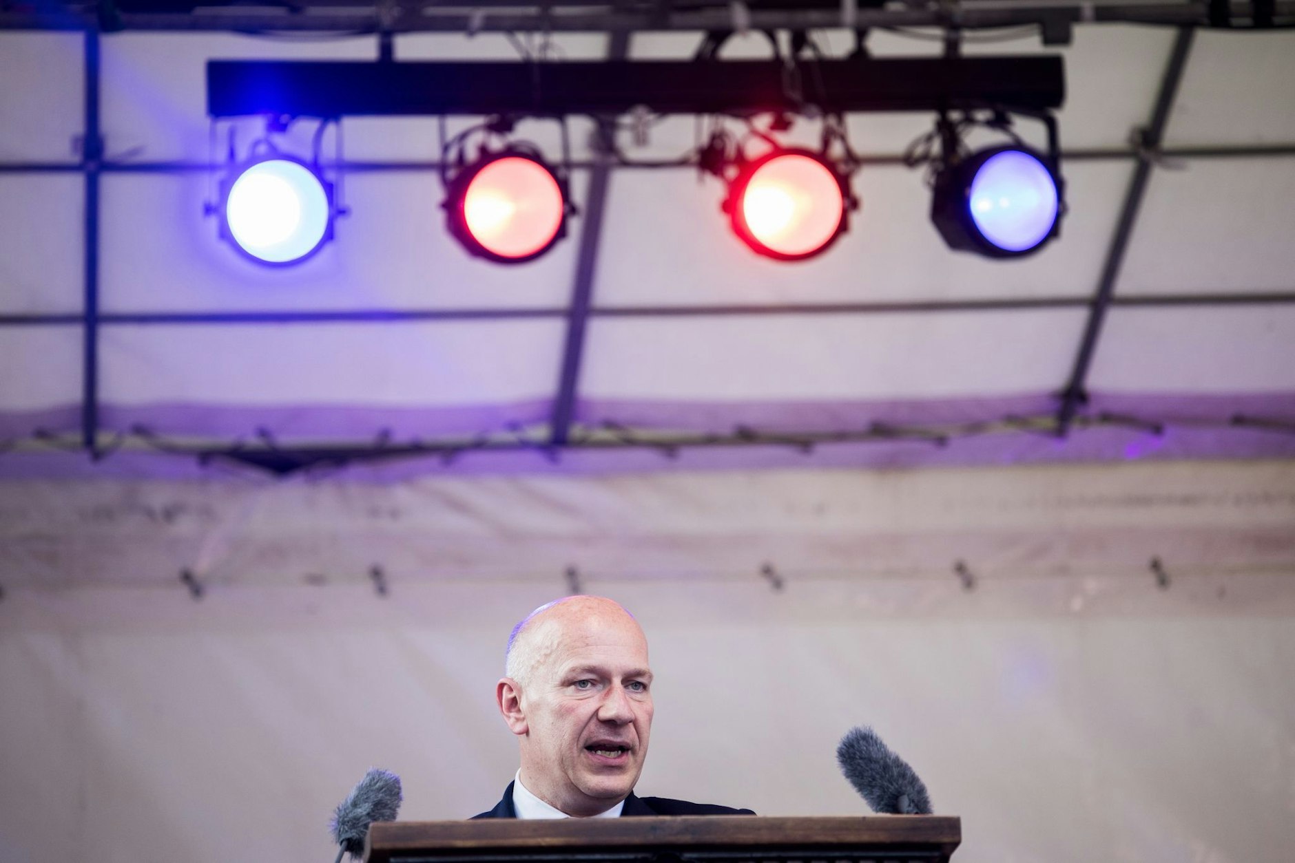 Kai Wegner (CDU), regierender Bürgermeister von Berlin, spricht beim Bürgerfest.  