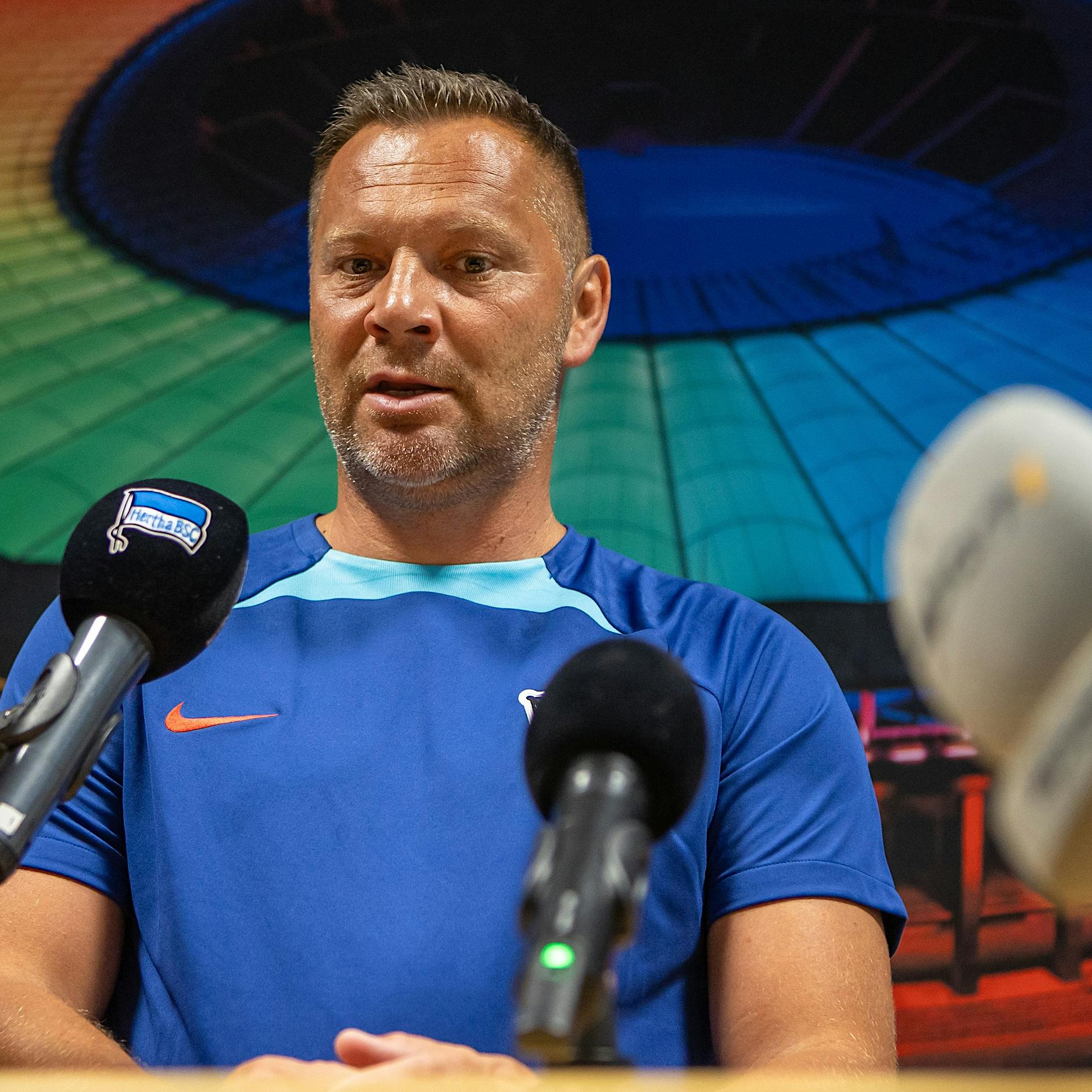 Blitze und Starkregen: Trainingsauftakt von Hertha BSC fällt ins Wasser