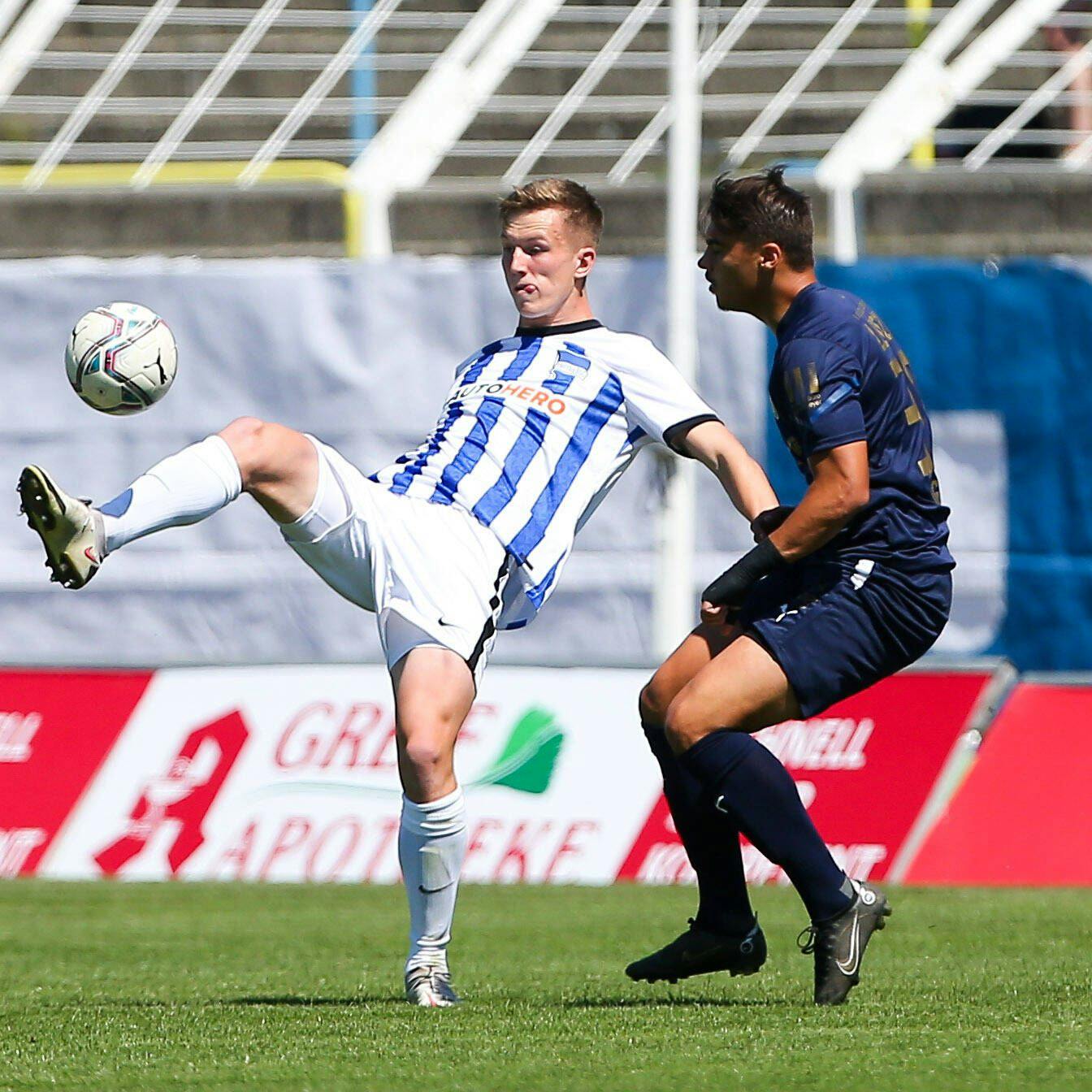 Hertha BSC möchte Luca Wollschläger (l.) nach seinem Gastspiel bei RW Essen erneut verleihen.