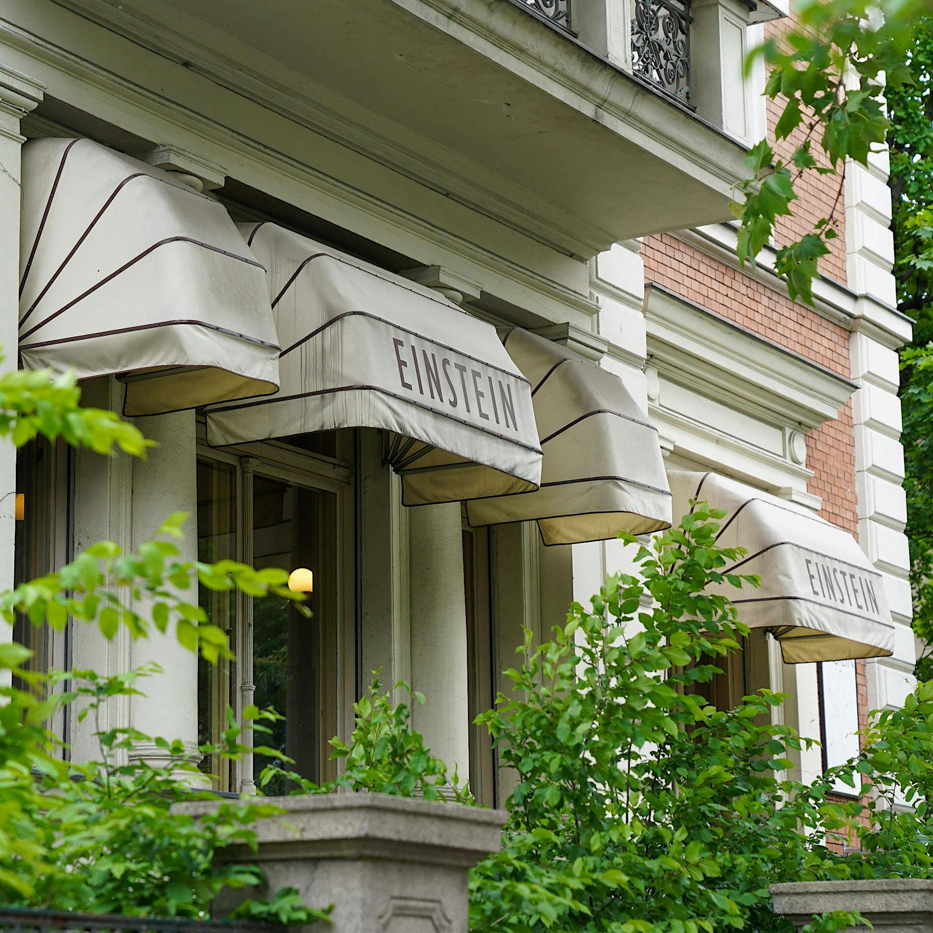 Café Einstein Stammhaus insolvent: Drei Berliner Restaurants könnten endgültig schließen
