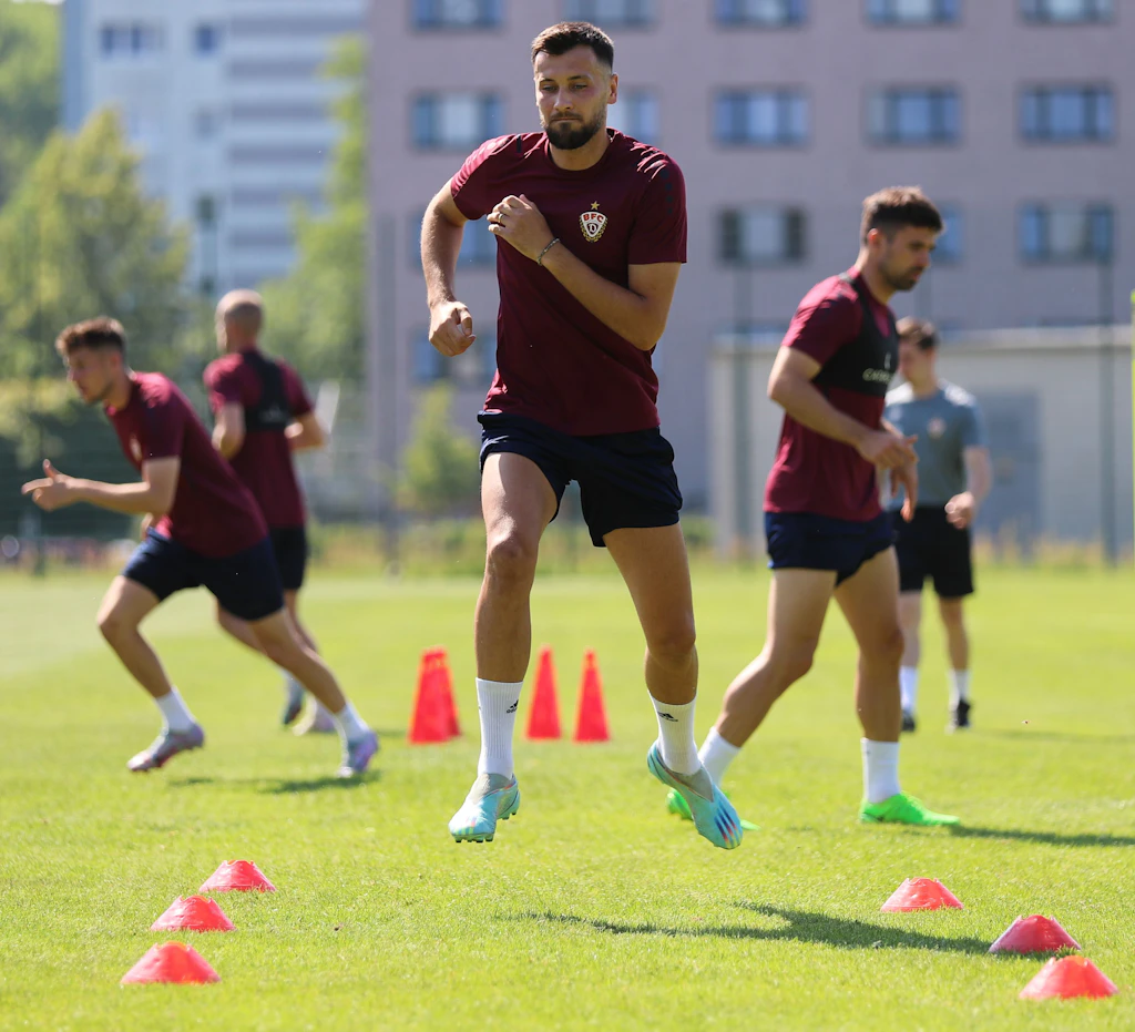 Kampfansage von BFC-Star Dadashov: „Ich will hier nicht nur um Platz sechs spielen“