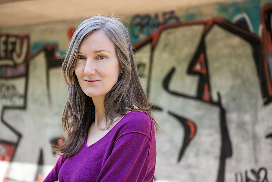 Nell Zink stammt aus den USA und lebt im Land Brandenburg.